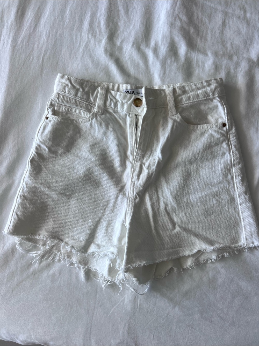 Zara White Frayed Hem Denim Shorts